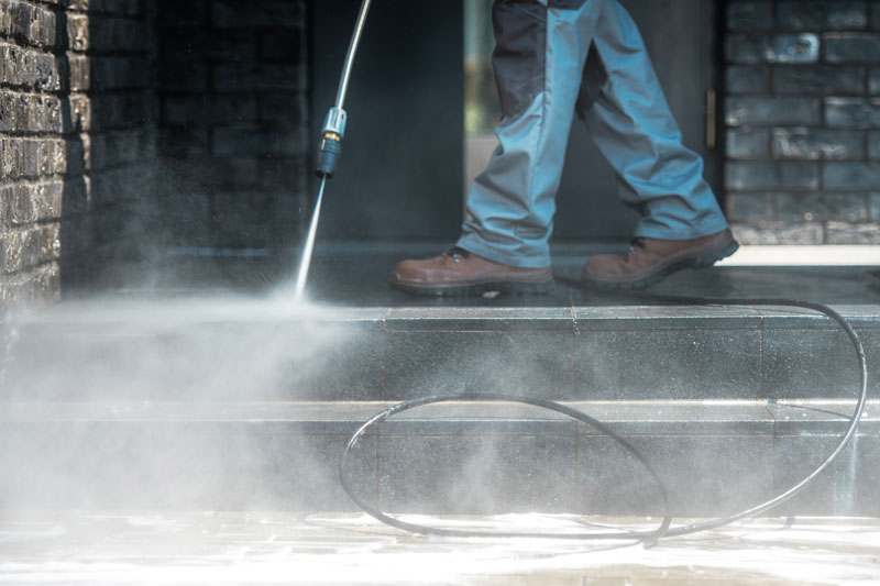 BENEFITS OF ROUTINE PRESSURE WASHING & SOFT WASHING IN ORLANDO